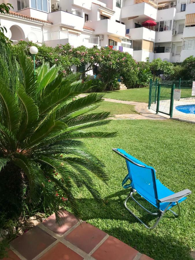 Apartamento Holiday On The Beach Torremolinos Exterior foto